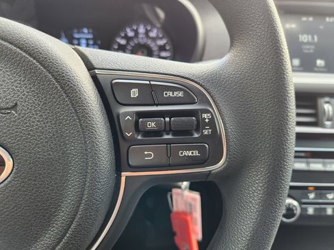 Used 2018 Kia Optima LX FWD image 28
