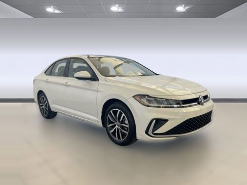 New 2026 Volkswagen Jetta SE image 7