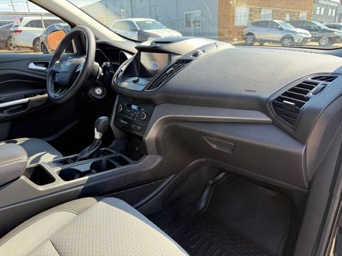 Used 2017 Ford Escape SE w/ Equipment Group 201A FWD image 27