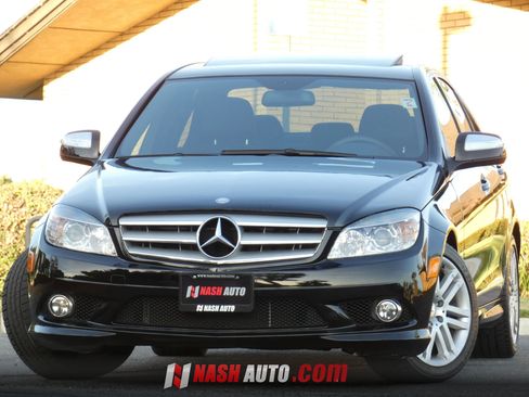 Used 2009 Mercedes-Benz C 300 Sedan image 2