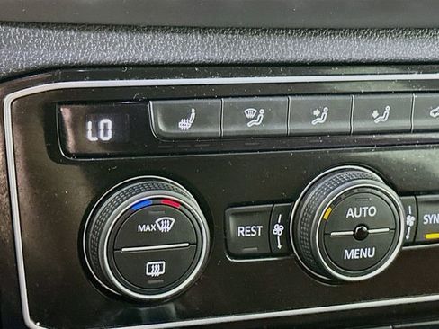 Used 2023 Volkswagen Atlas SE AWD/4WD image 20