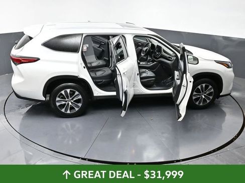Used 2023 Toyota Highlander XLE FWD image 68