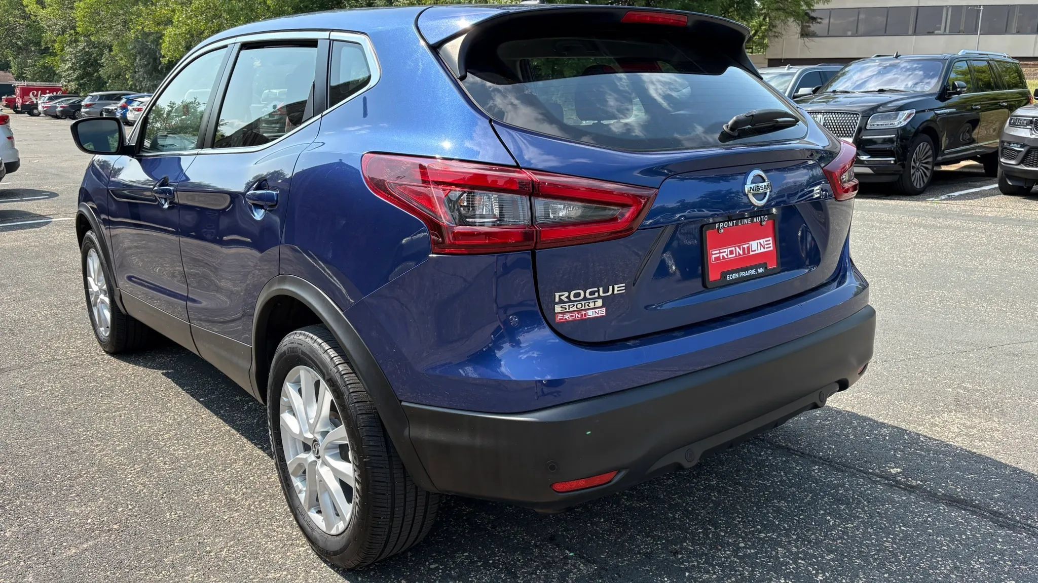 Used 2022 Nissan Rogue Sport S FWD image 8
