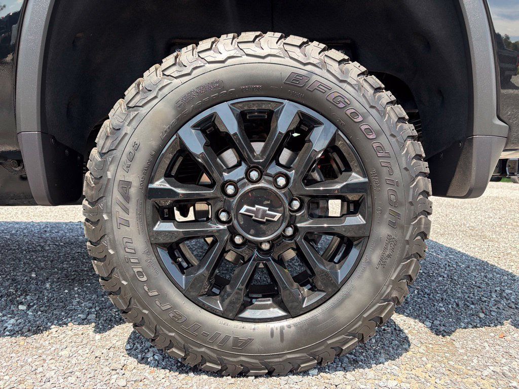 Used 2025 Chevrolet Silverado 2500 LTZ w/ Trail Boss Package AWD/4WD image 17