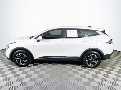 Used 2025 Kia Sportage LX FWD image 5