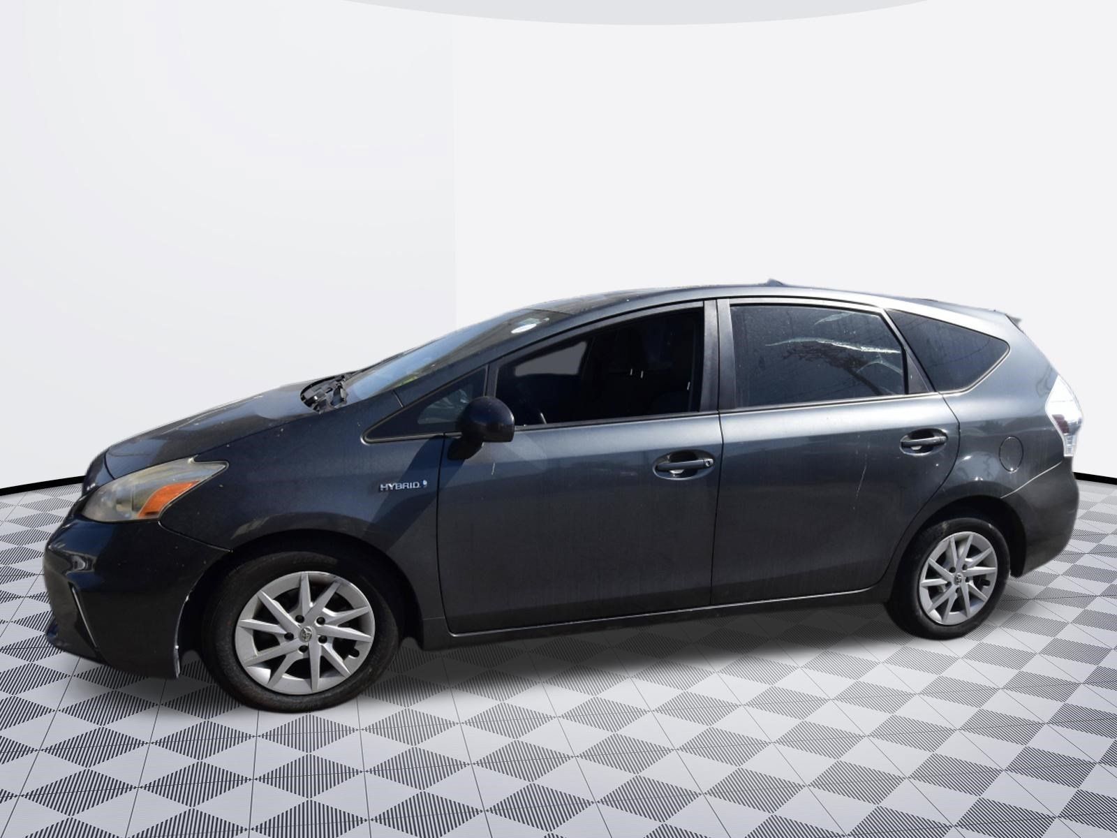 Used 2012 Toyota Prius V Three FWD image 2