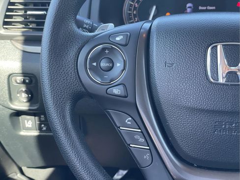 Certified 2023 Honda Ridgeline Sport image 23