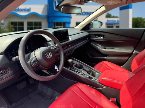 Used 2025 Honda Accord SE image 13