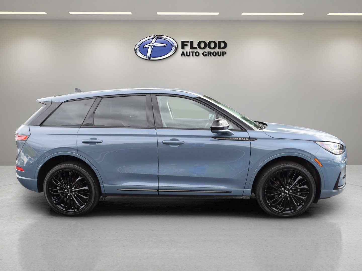 Used 2024 Lincoln Corsair AWD w/ Equipment Group 101A image 3