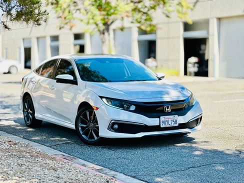 Used 2020 Honda Civic EX image 2