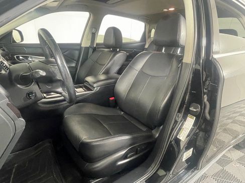 Used 2017 INFINITI Q70 L 3.7 image 22