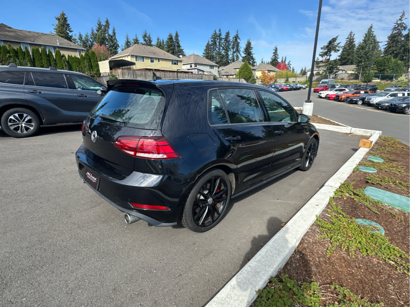 Used 2021 Volkswagen GTI SE FWD image 6