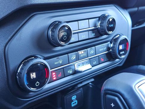 New 2025 Ford Bronco Big Bend w/ Black Diamond Package image 21