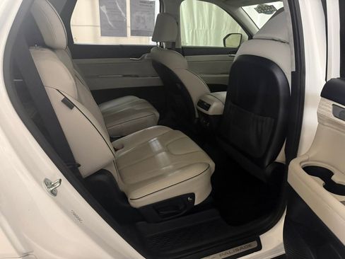 Used 2023 Hyundai Palisade Calligraphy image 27
