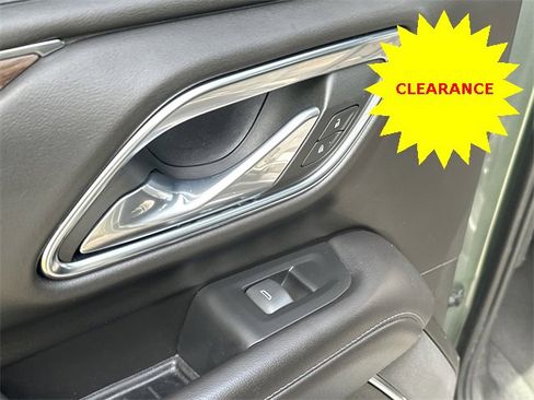 Used 2023 Chevrolet Suburban LT image 16