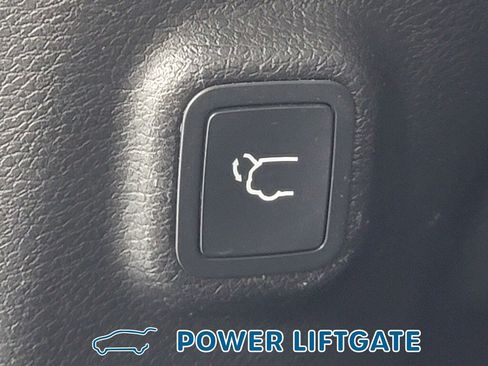 Used 2019 Jeep Cherokee Trailhawk w/ Comfort/Convenience Group image 31