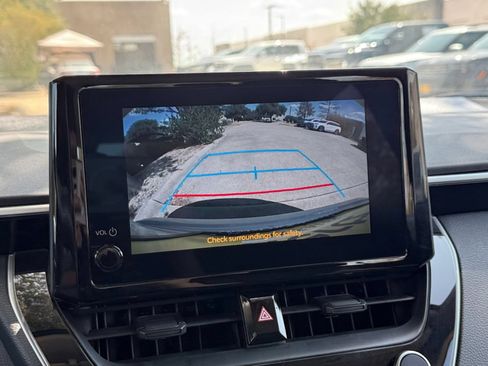 Used 2025 Toyota Corolla LE FWD image 24