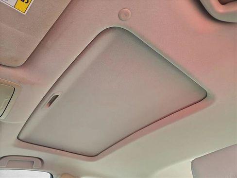 Used 2018 Honda Accord Touring image 16