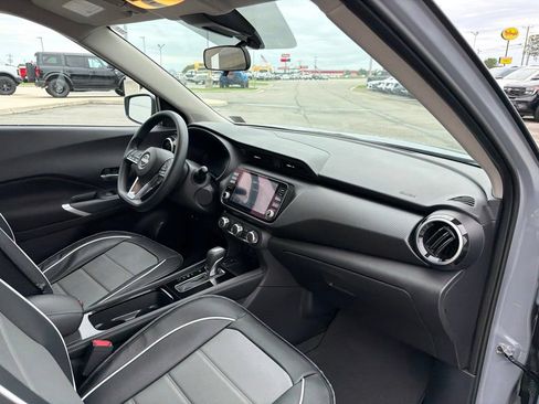 Used 2024 Nissan Kicks SV FWD image 22