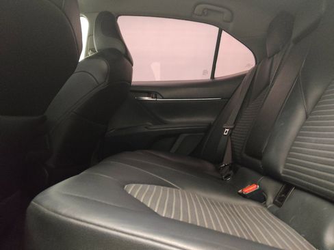 Used 2021 Toyota Camry SE FWD image 18