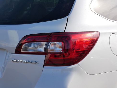 Used 2019 Subaru Outback 2.5i Premium w/ Popular Package #2 image 17