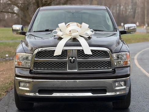 Used 2011 RAM 1500 Laramie image 2