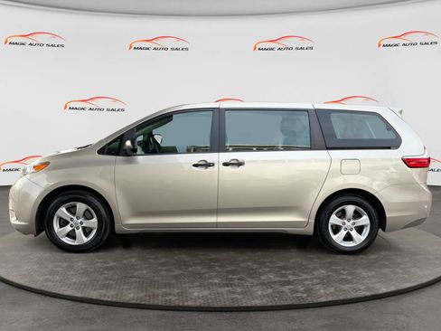 Used 2017 Toyota Sienna L FWD image 7