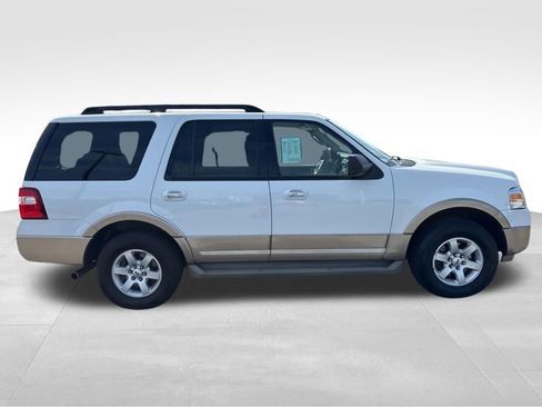 Used 2014 Ford Expedition XLT w/ Equipment Group 202A RWD image 6