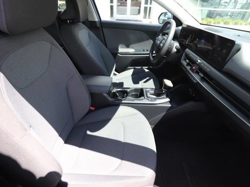 Used 2025 Kia K4 FWD image 12
