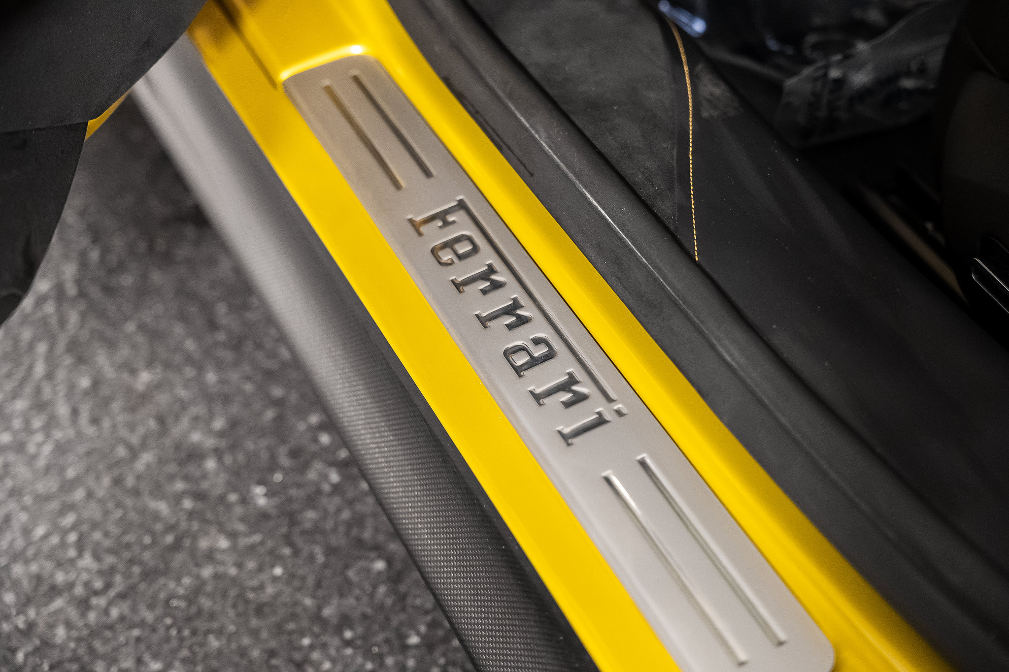 Used 2024 Ferrari SF90 Spider AWD/4WD image 58