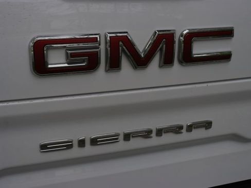Used 2024 GMC Sierra 1500 SLT AWD/4WD image 7