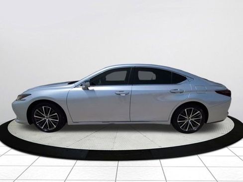 Used 2025 Lexus ES 350 w/ Premium Package FWD image 8