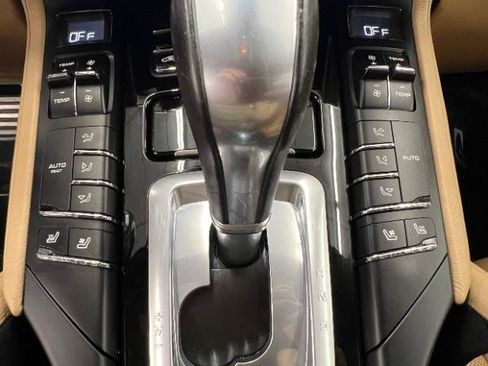 Used 2017 Porsche Cayenne S Platinum w/ Premium Package Plus (Pjy) AWD/4WD image 22