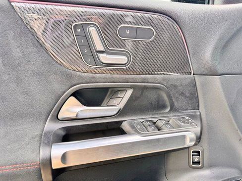 Certified 2024 Mercedes-Benz GLB 250 4MATIC image 6