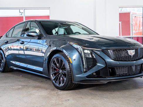 Used 2025 Cadillac CT5 V Blackwing w/ Carbon Fiber 2 Package image 4
