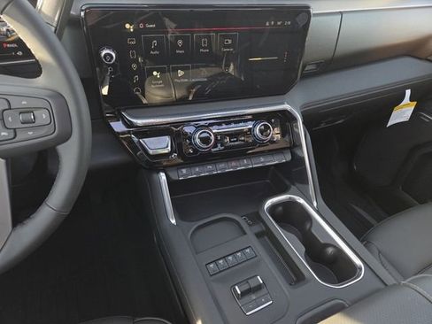 New 2026 GMC Sierra 2500 Denali w/ Denali Reserve Package image 39