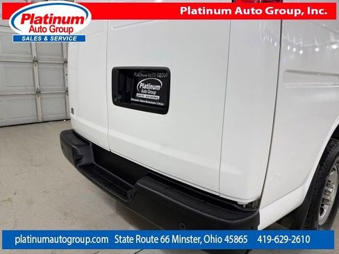 Used 2016 Chevrolet Express 3500 Extended RWD image 43