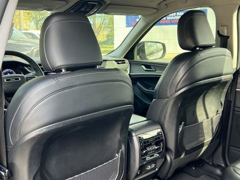 Used 2023 Jeep Grand Cherokee L Limited AWD/4WD image 40