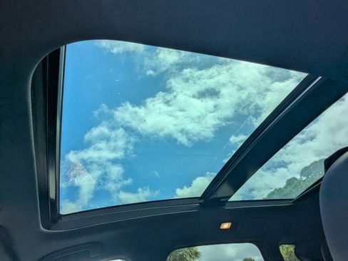 Used 2023 INFINITI QX50 Sport image 22