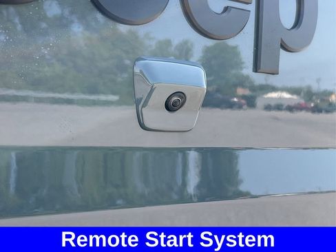 New 2025 Jeep Gladiator Sport w/ Premium Package image 18