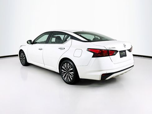 Used 2024 Nissan Altima 2.5 SV image 5