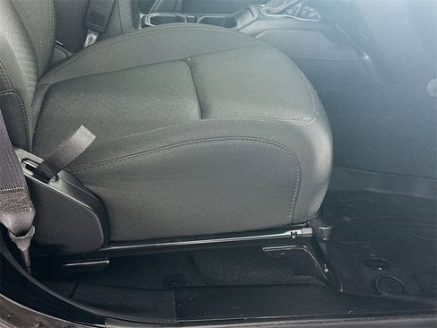 Used 2022 Jeep Wrangler Unlimited Sahara w/ Cold Weather Group image 23