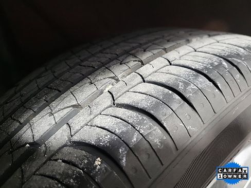 Used 2024 Hyundai Venue SEL image 9