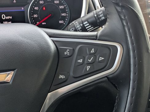 Used 2023 Chevrolet Equinox Premier FWD image 23