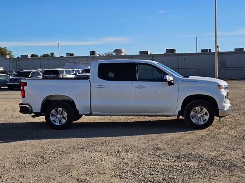 Used 2025 Chevrolet Silverado 1500 LT image 7