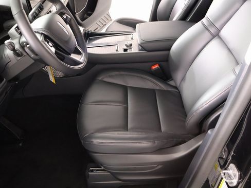 New 2026 Lincoln Aviator AWD image 11