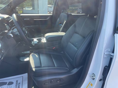 Certified 2026 GMC Acadia Elevation w/ Elevation Premium Package FWD image 12