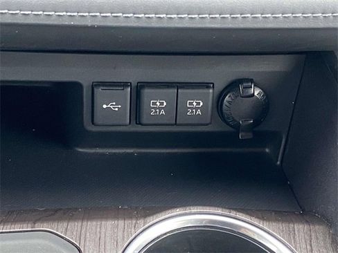 Used 2020 Toyota Highlander Platinum image 30
