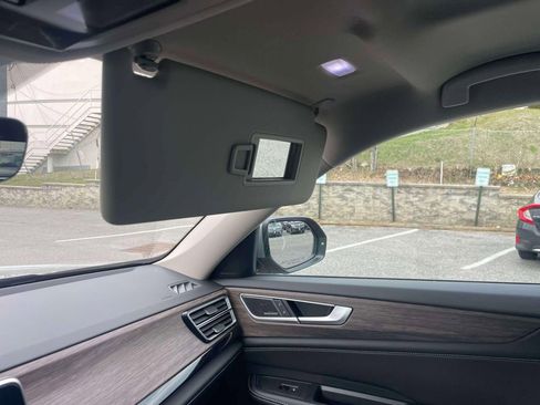 New 2026 Volkswagen Atlas SE image 32