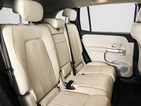 Used 2021 Mercedes-Benz GLB 250 4MATIC image 22